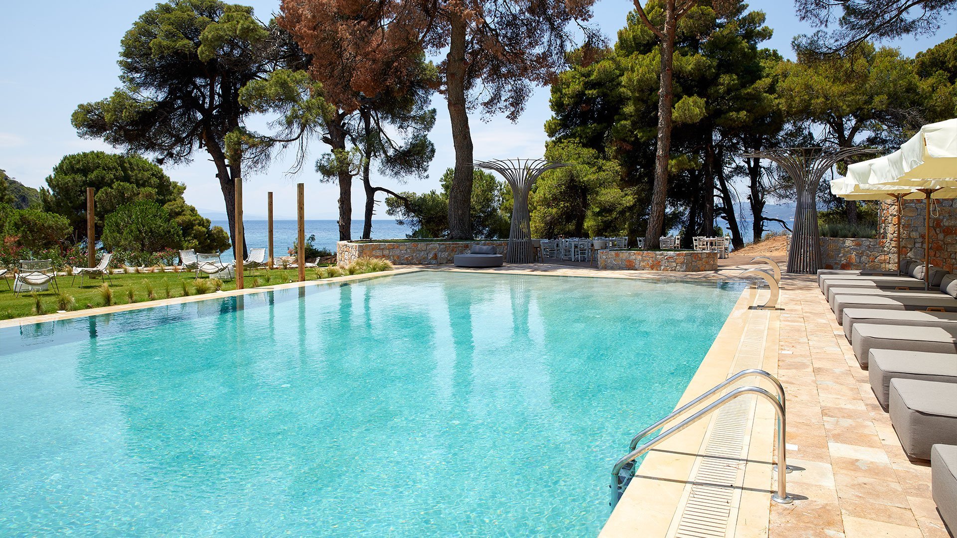 Elivi Resort